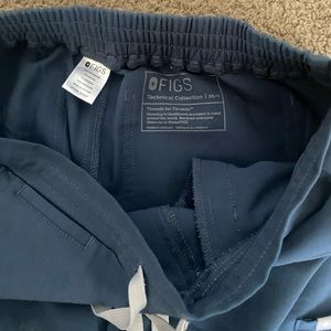 Figs dark harbor scrubs